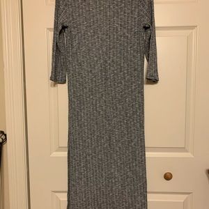 Maxi shirt with high side slit.